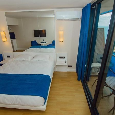 Nuage - 1St Line Sea View Apartments Батуми Экстерьер фото