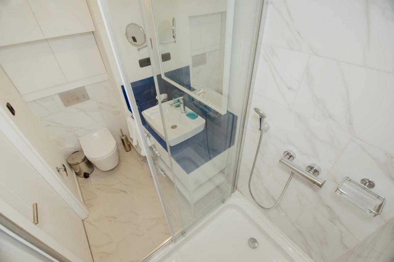 Nuage - 1St Line Sea View Apartments Батуми Экстерьер фото
