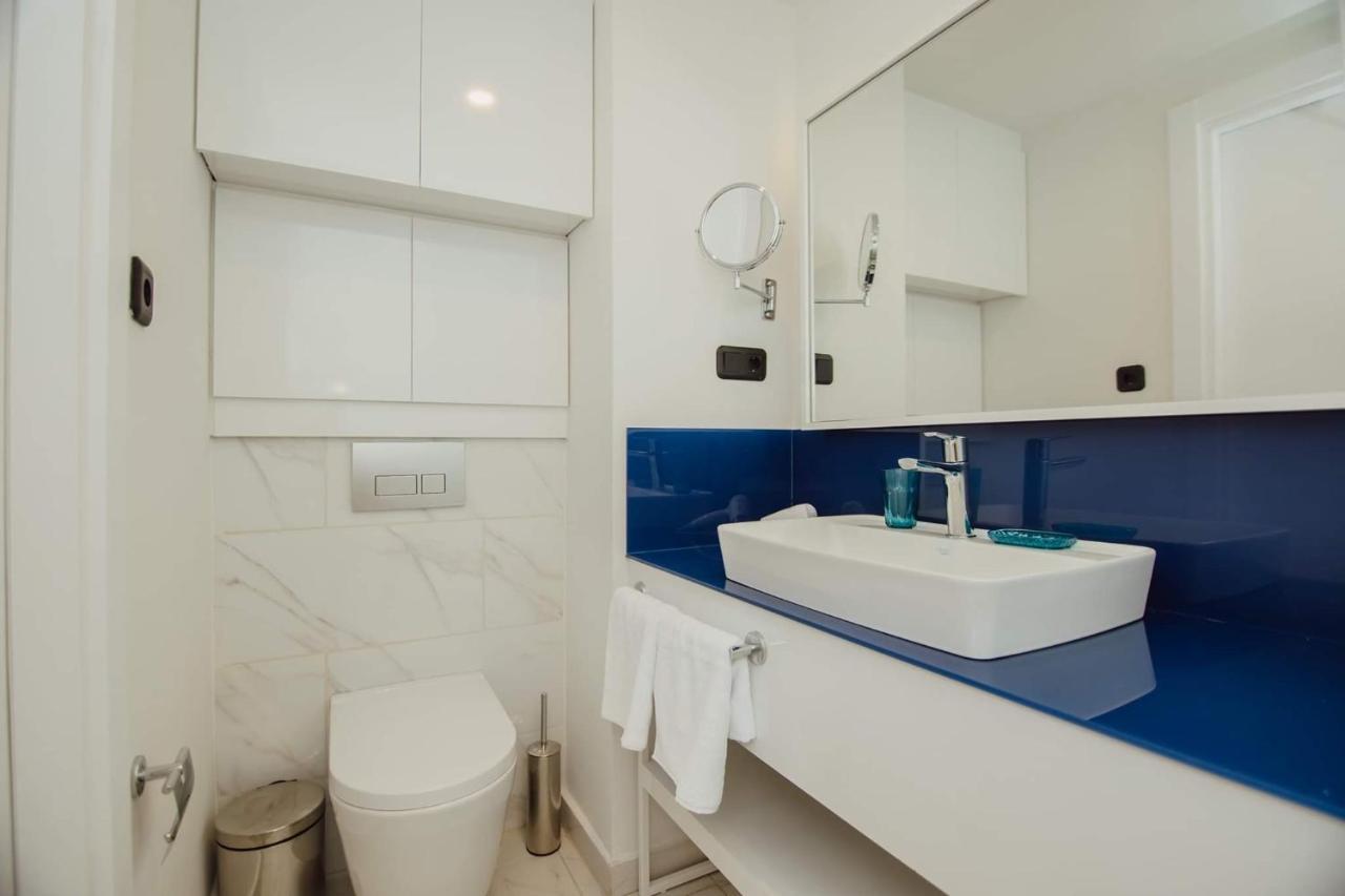 Nuage - 1St Line Sea View Apartments Батуми Экстерьер фото