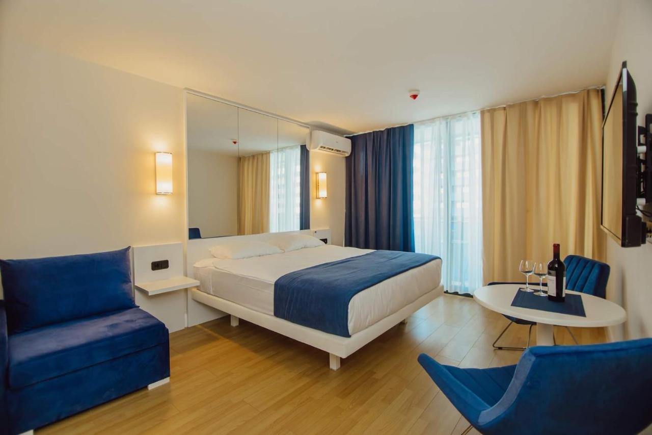 Nuage - 1St Line Sea View Apartments Батуми Экстерьер фото